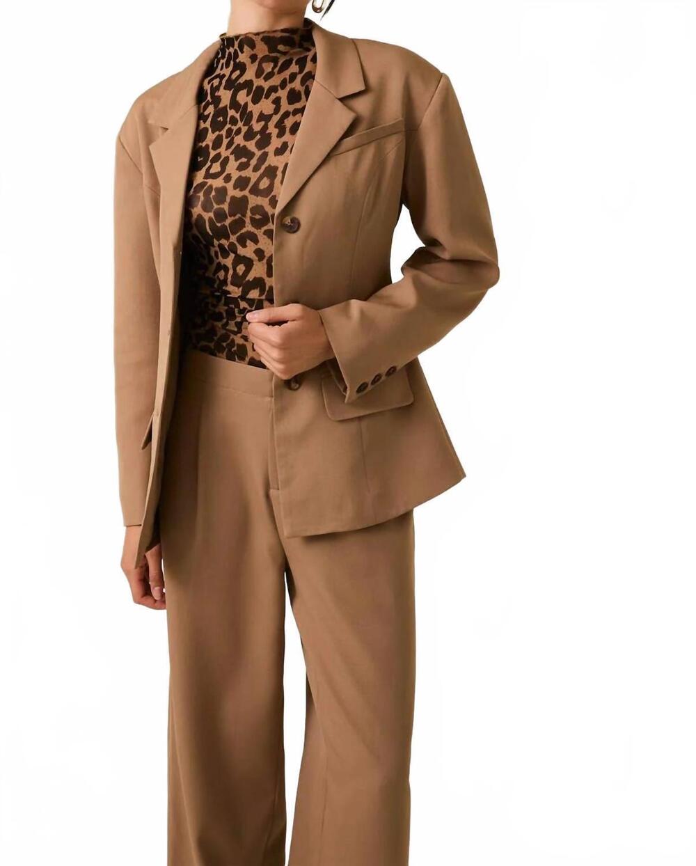 NEW LE LIS structured shoulder fit and flare blazer in taupe